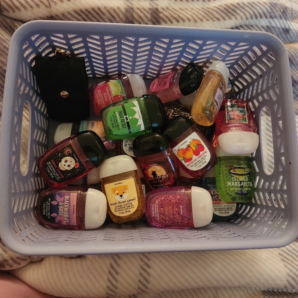 26 Hand sanitizers